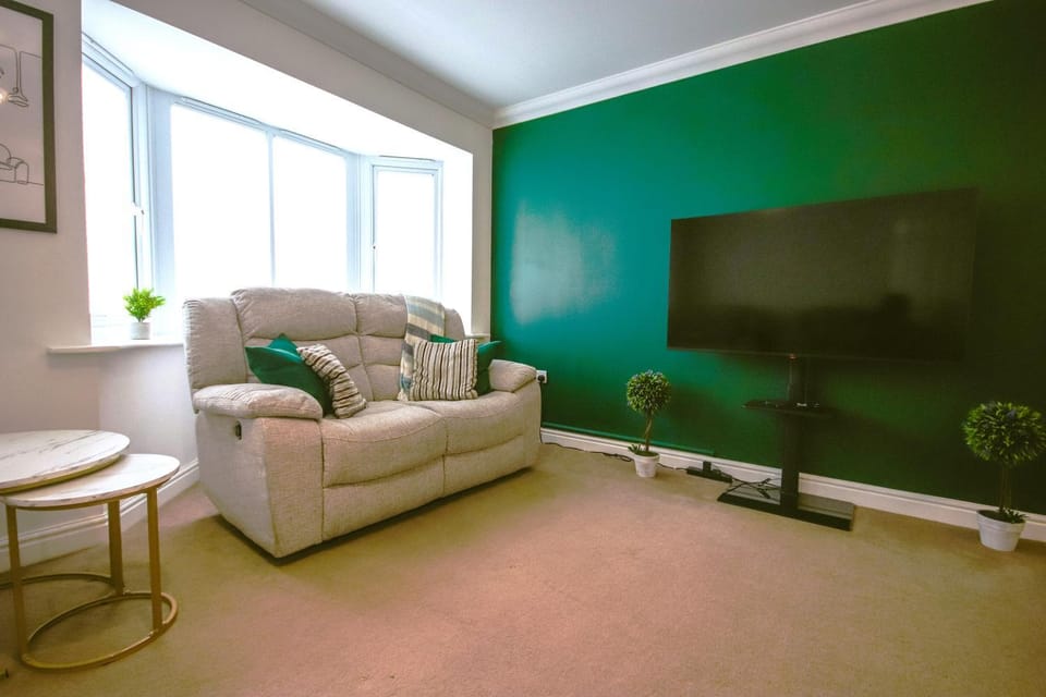 Communal lounge/ TV room, TV and multimedia