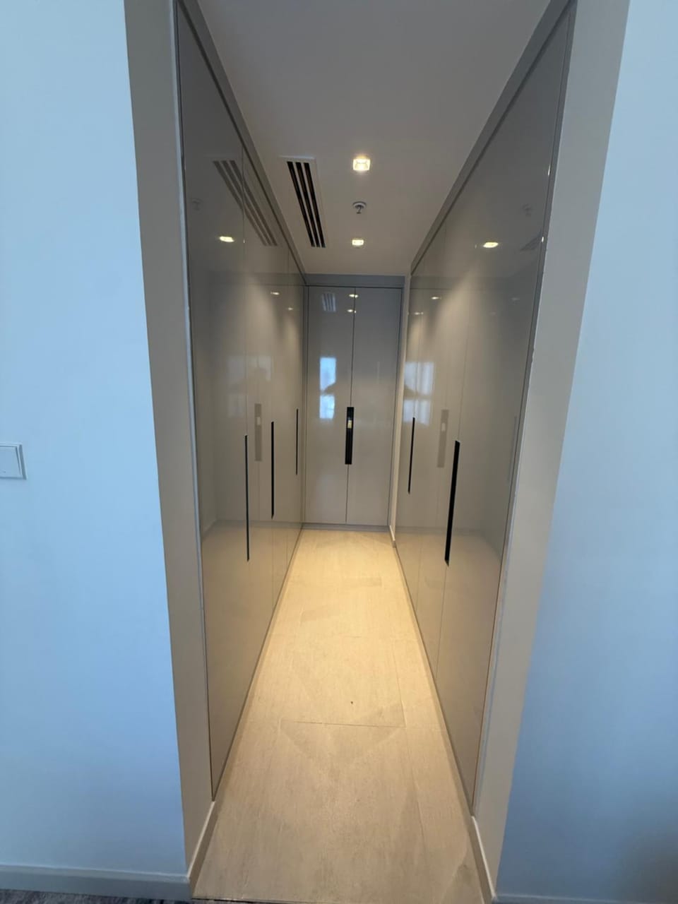 سحر المحيط لتأجير بيوت العطلات ocean magic 4BR luxury apartment , direct sea facing at Address beach resort Fujairah Apartment in Ajman - United Arab Emirates