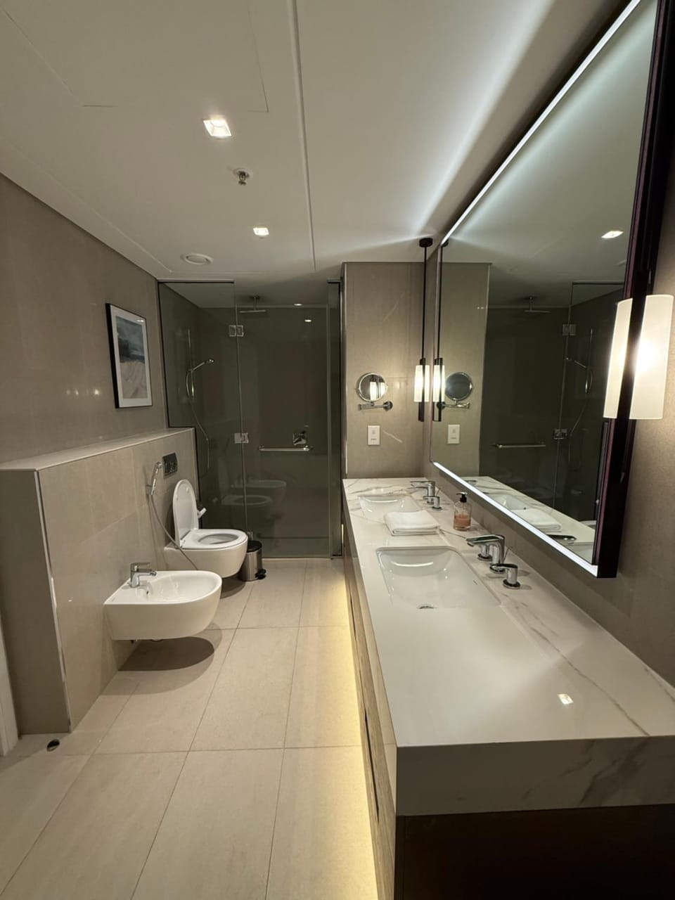 سحر المحيط لتأجير بيوت العطلات ocean magic 4BR luxury apartment , direct sea facing at Address beach resort Fujairah Apartment in Ajman - United Arab Emirates
