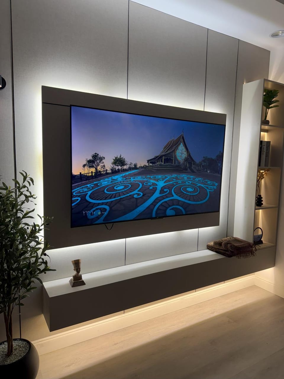 Communal lounge/ TV room, TV and multimedia, Evening entertainment