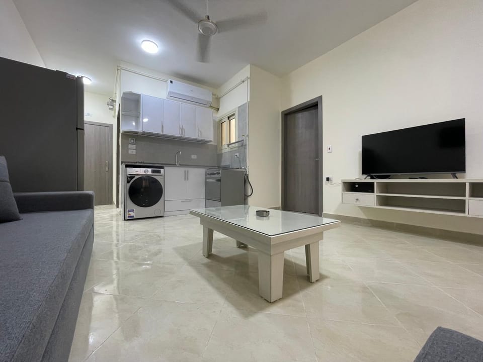 TV and multimedia, Kitchen or kitchenette, Living room, Seating area, washing machine