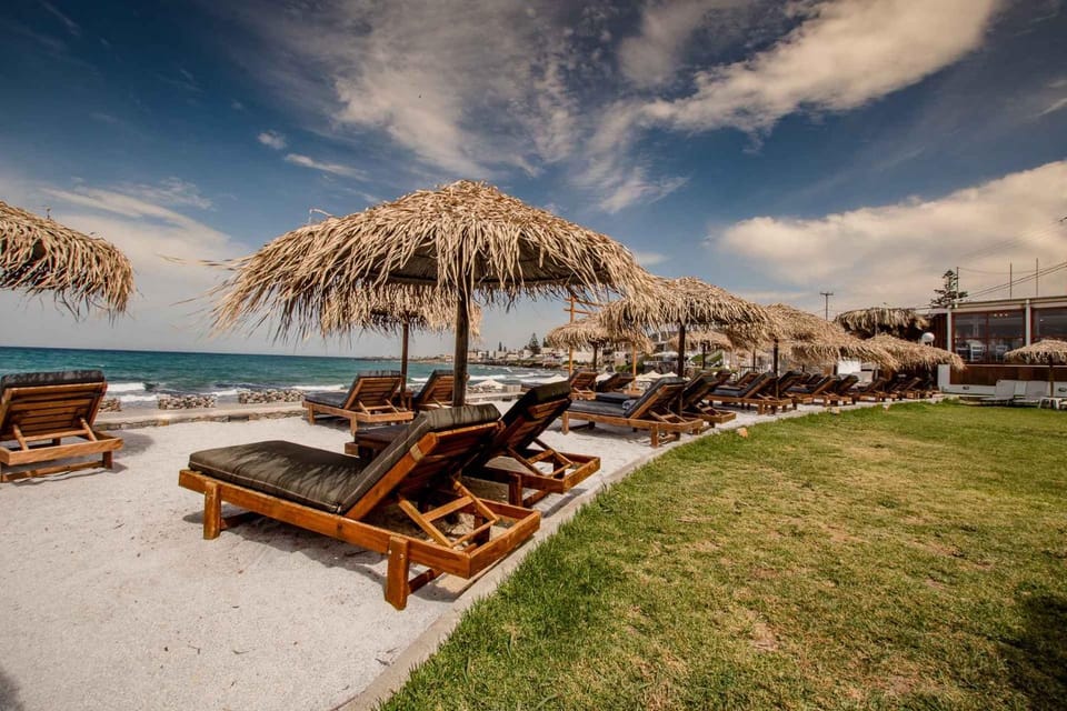 Nearby landmark, Day, Natural landscape, Beach, Sea view, sunbed