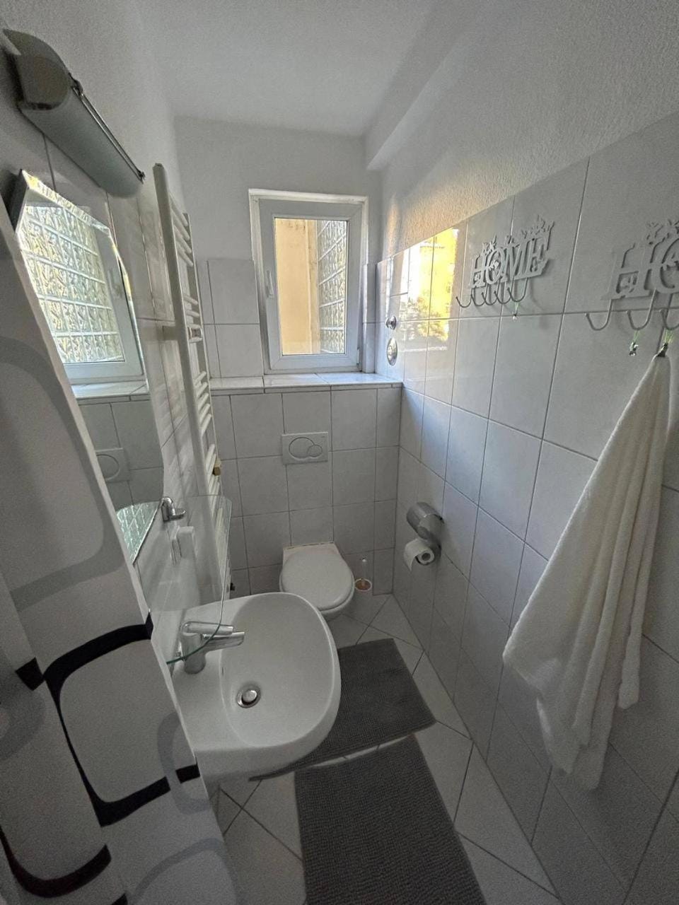 WhiteApartment Apartment in Frankfurt