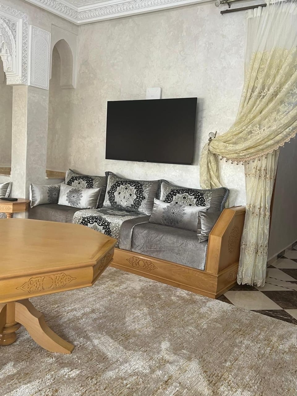 Living room, Seating area