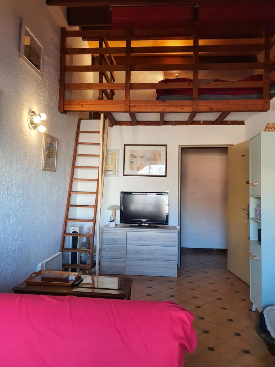 Charmant studio Cabine vue mer Cabin in Leucate