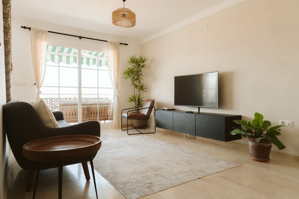 Communal lounge/ TV room, TV and multimedia, Living room, Seating area