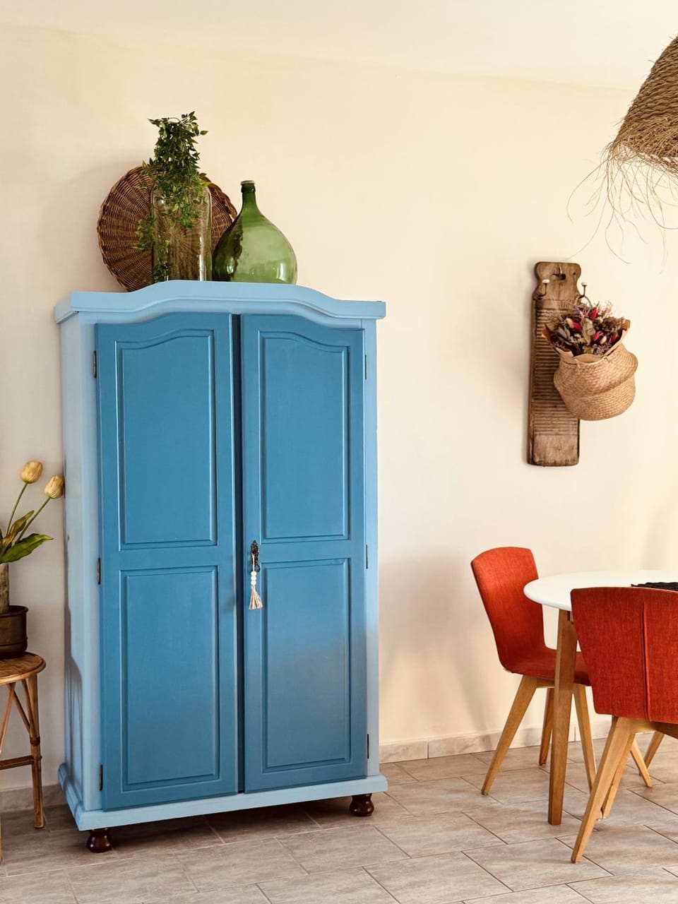 Living room, wardrobe