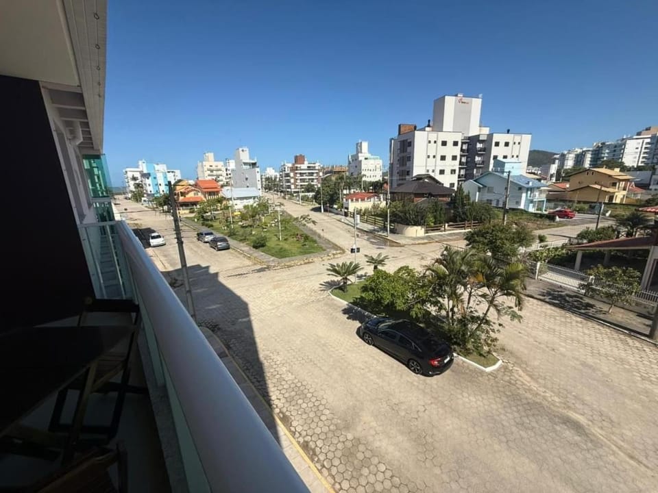 cód 152 - Excelente apartamento á 300m do mar! Apartment in Florianopolis