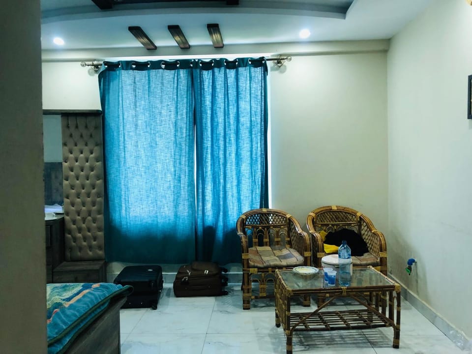 Manzara Hotel & Restaurant Apartment in Punjab