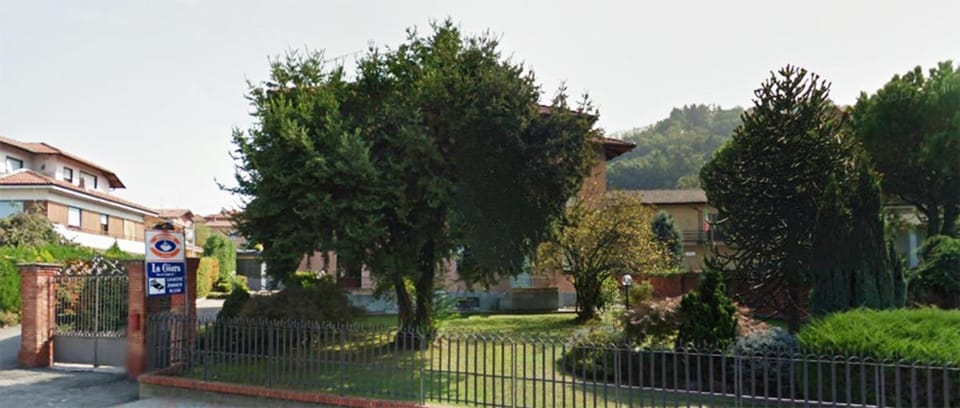 Property building, Street view