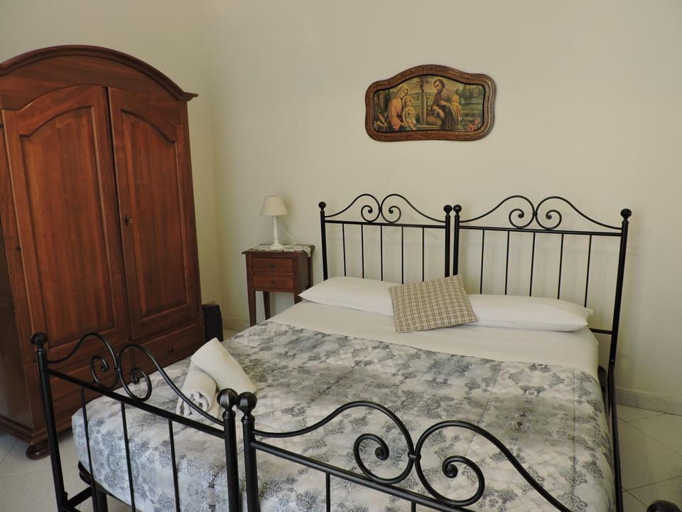Bed, wardrobe