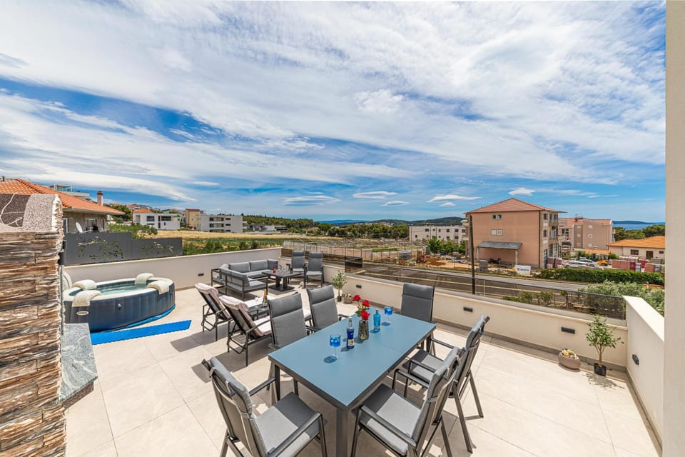 Balcony/Terrace, Balcony/Terrace