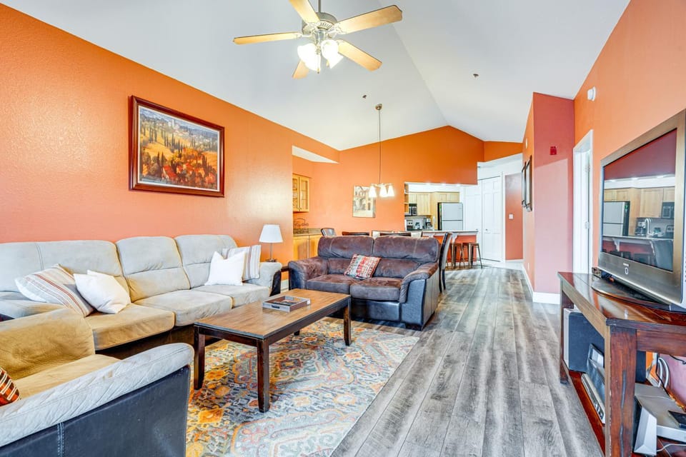 Community Perks Scenic Lake Travis Getaway! Apartment in Lago Vista