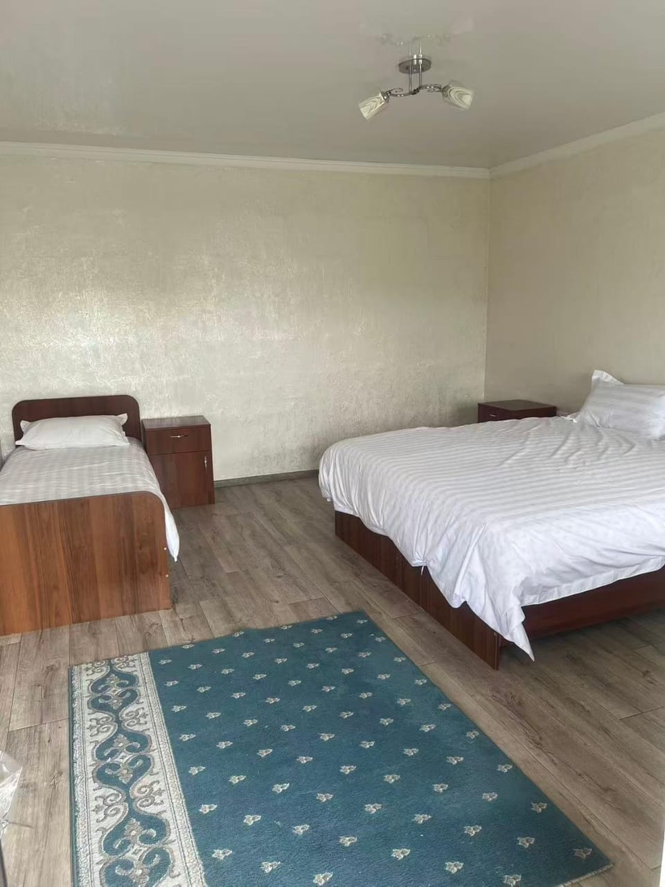 Bed, Photo of the whole room