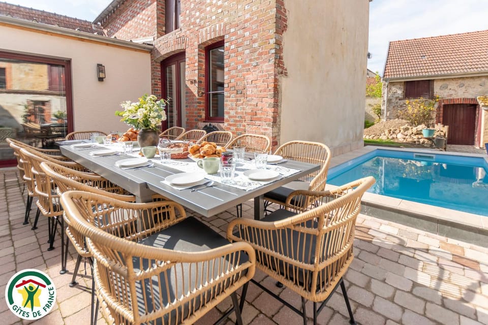 Patio, Pool view, Swimming pool, Inner courtyard view