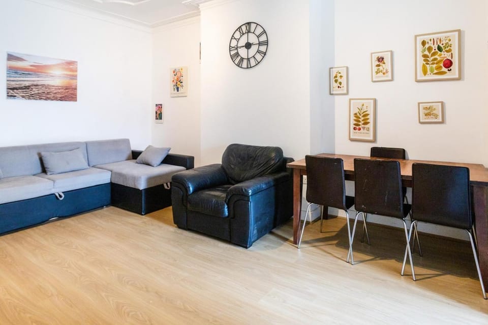 Flams 3 Vacation rental in Wembley