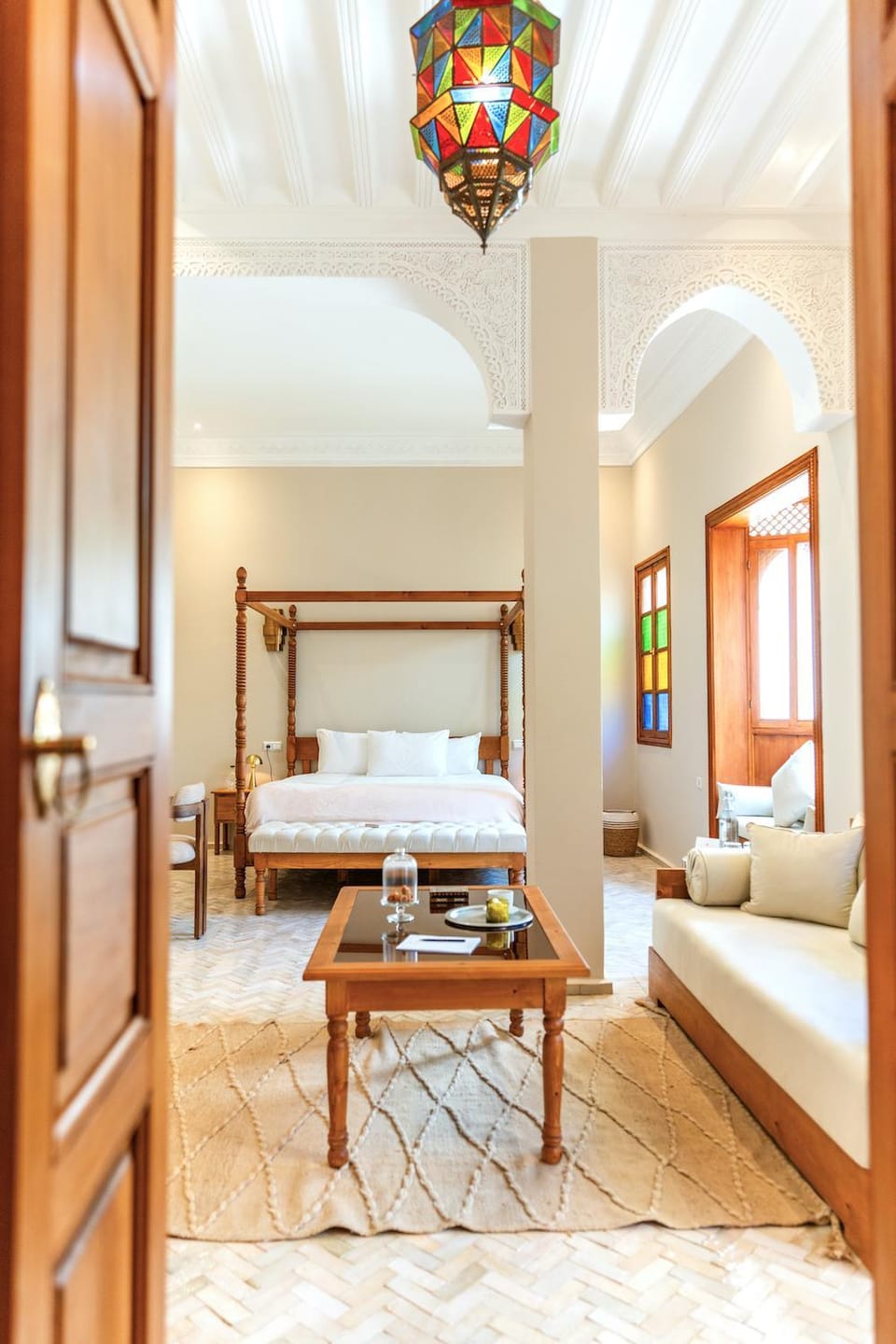 Bed, Seating area, Bedroom