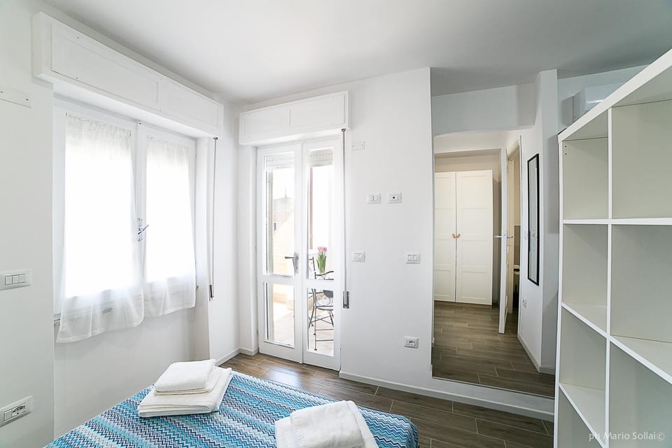 Bed, wardrobe