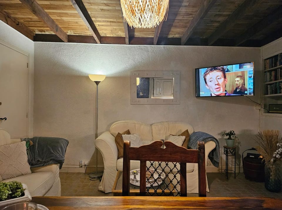 TV and multimedia, Living room, Dining area