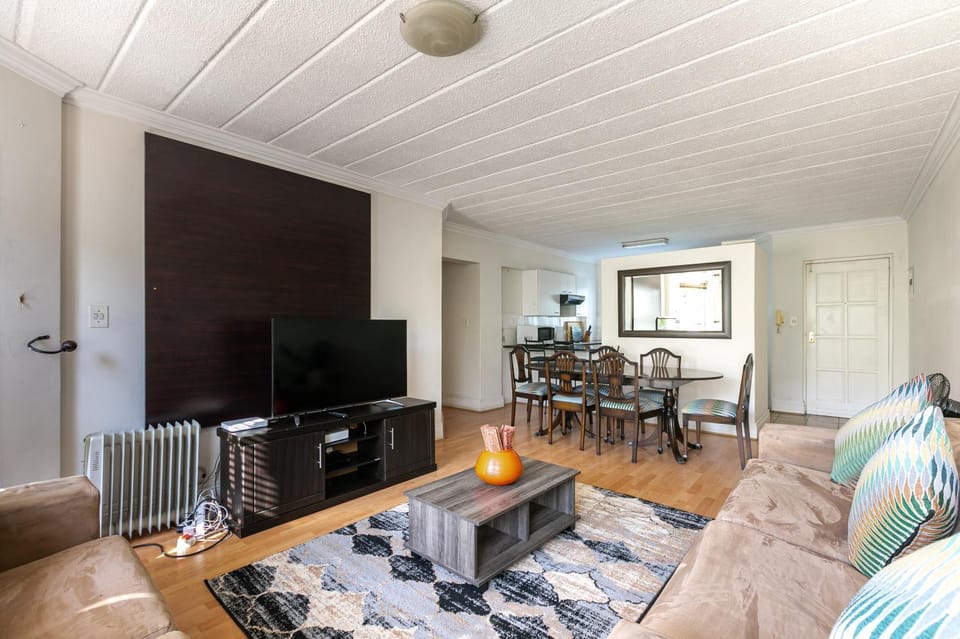sandton city leafy 3bed Apartment in Sandton