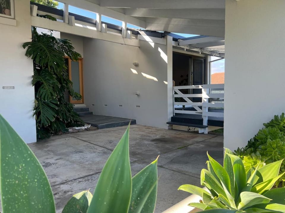 Hallett Cove Sunset Getaway House in Hallett Cove