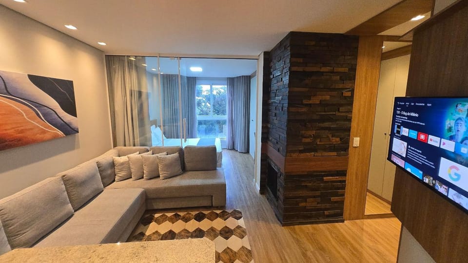 Flat Luxo c/ Lareira + Piscina | Serra Class Apartment in Canela