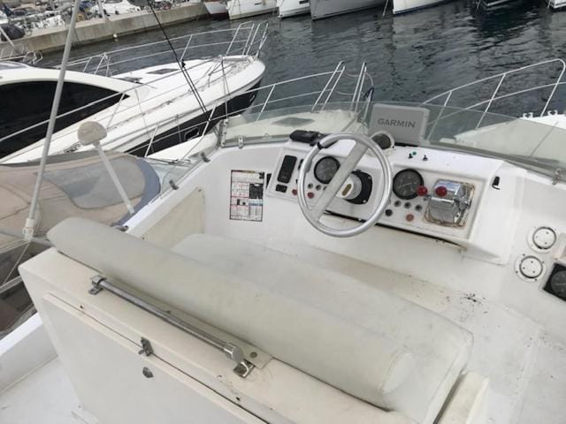 une place au soleil Docked boat in Cannes