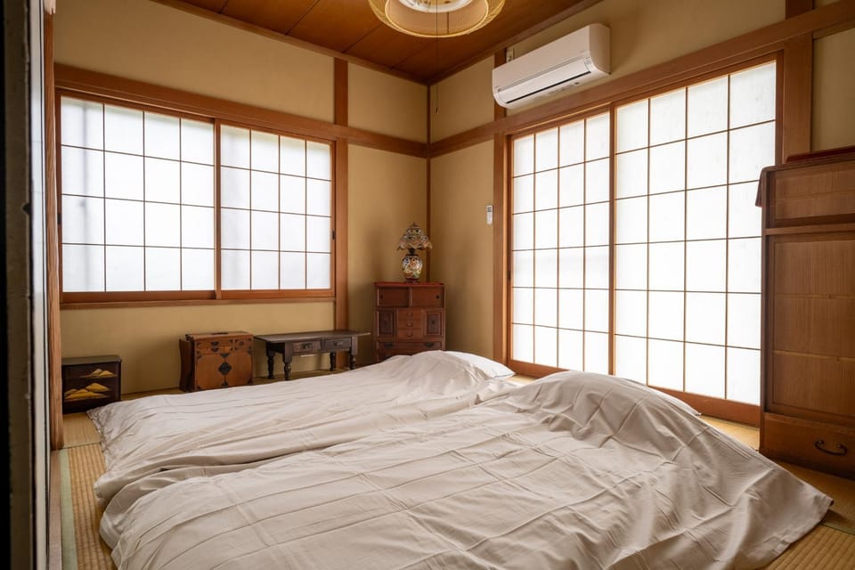 Beach & Stay 鎌倉長谷 暮らすように泊まる 長谷駅すぐ 海近の個室ゲストハウス Bed and Breakfast in Kanagawa Prefecture