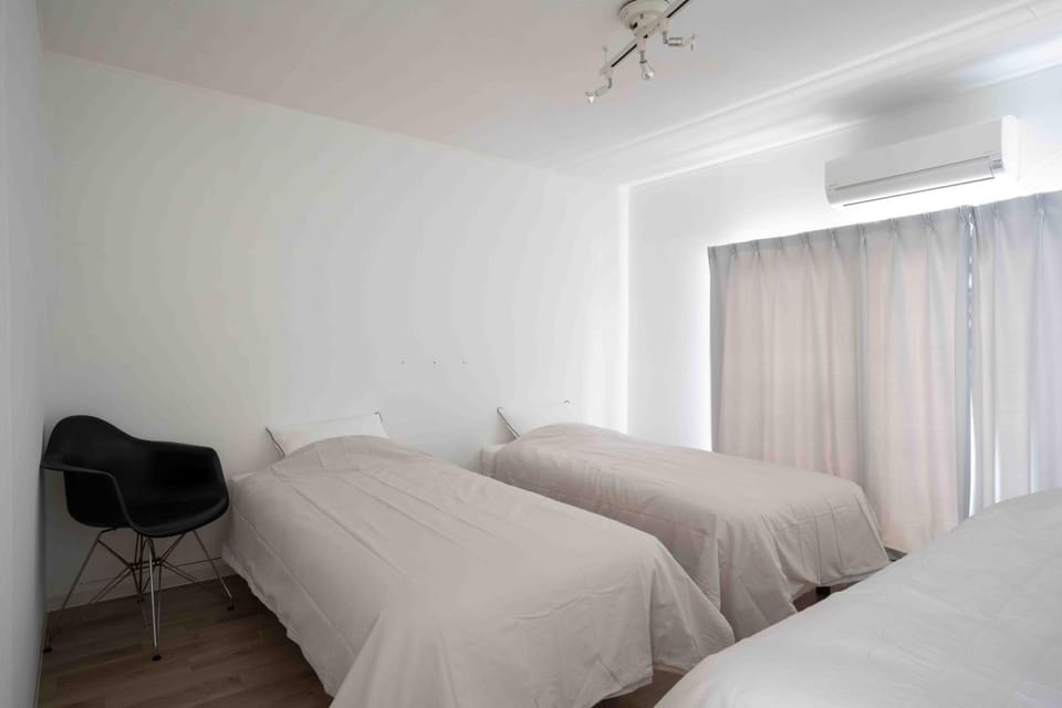 Bed, Bedroom, air conditioner