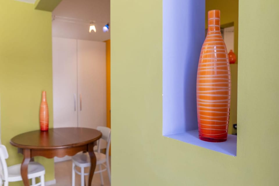 Decorative detail, Dining area