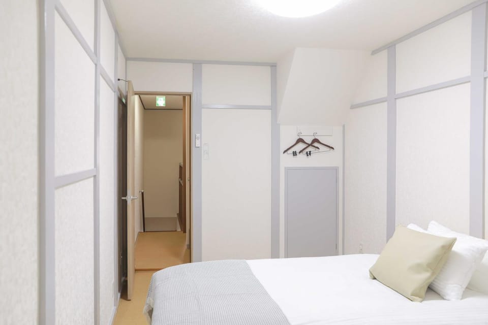 4minute walk to Dotonbori ,10G high-speed internet , detached house cute children's room family-friendly room for parents and kids Apartment in Osaka
