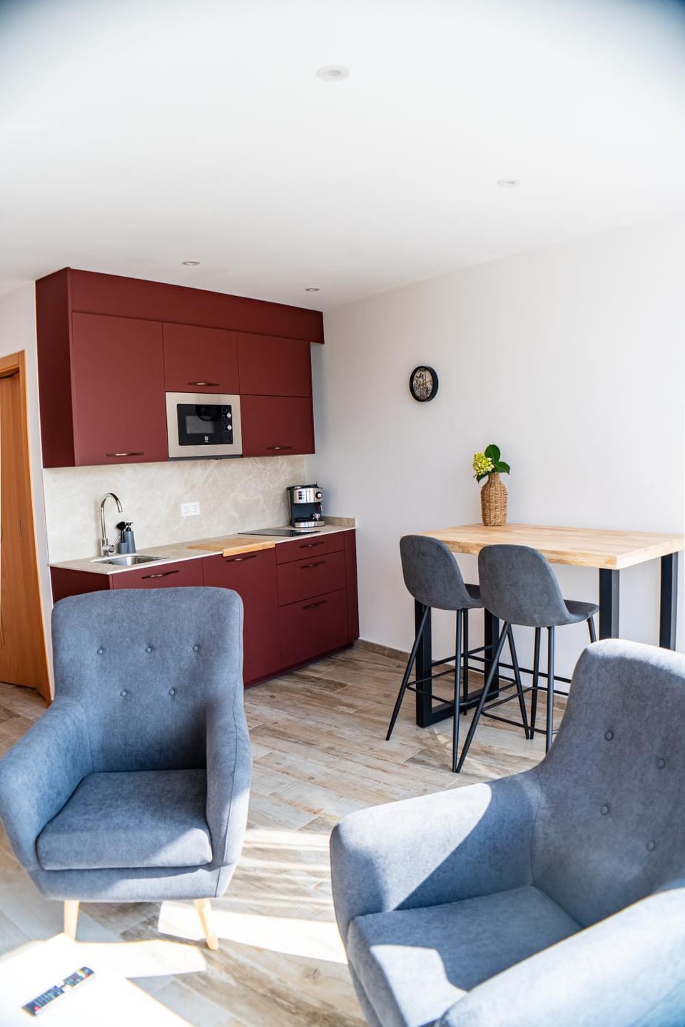 Kitchen or kitchenette, stove, kitchen