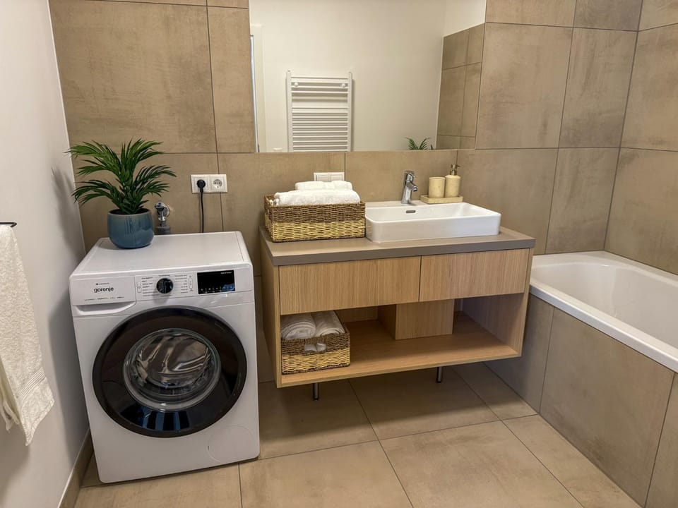 Bathroom, towels, washing machine