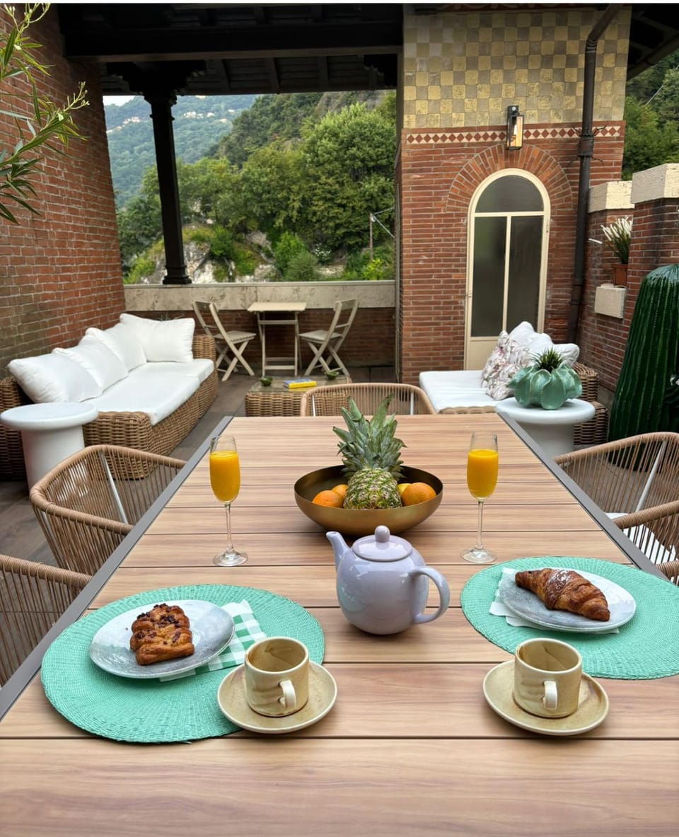 Balcony/Terrace, Breakfast