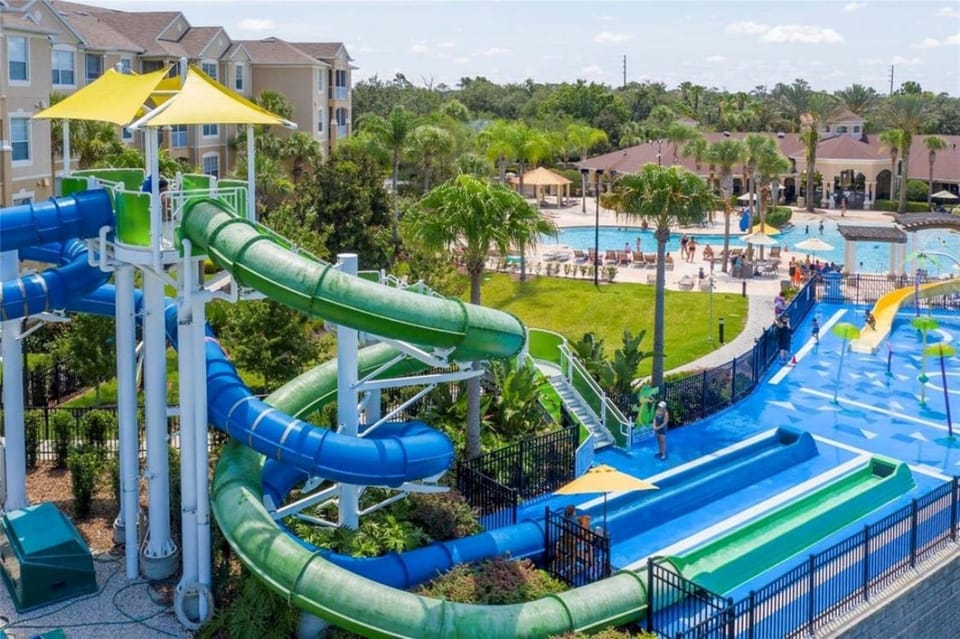 Aqua park, Swimming pool