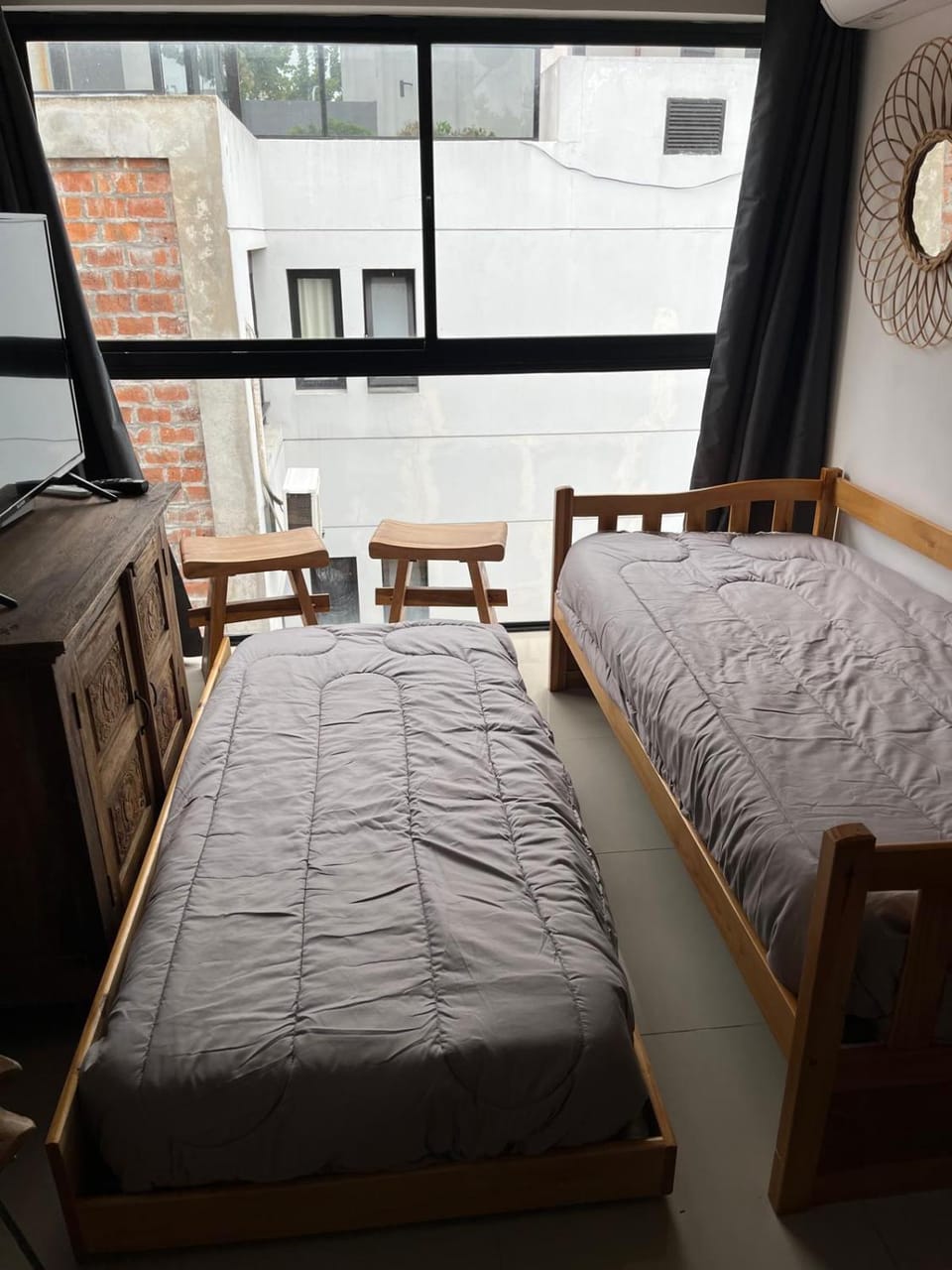 Bed, Living room