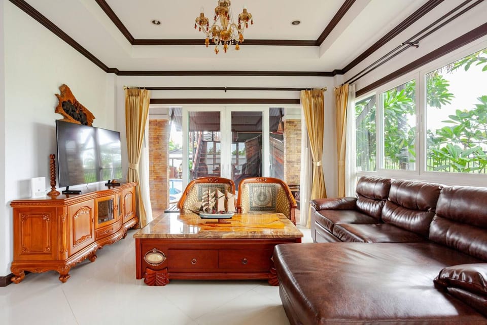 Living room, Decorative detail