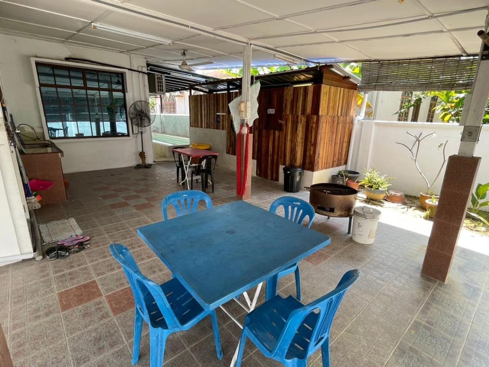 Patio, Seating area, Swimming pool