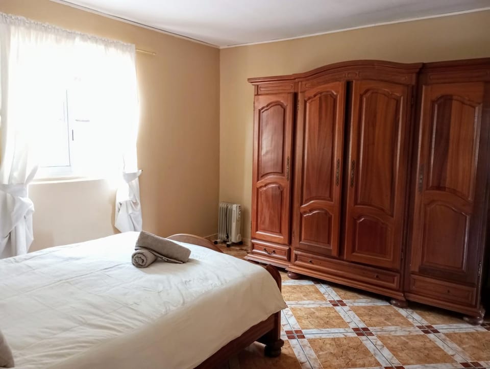 Bed, Bedroom, wardrobe