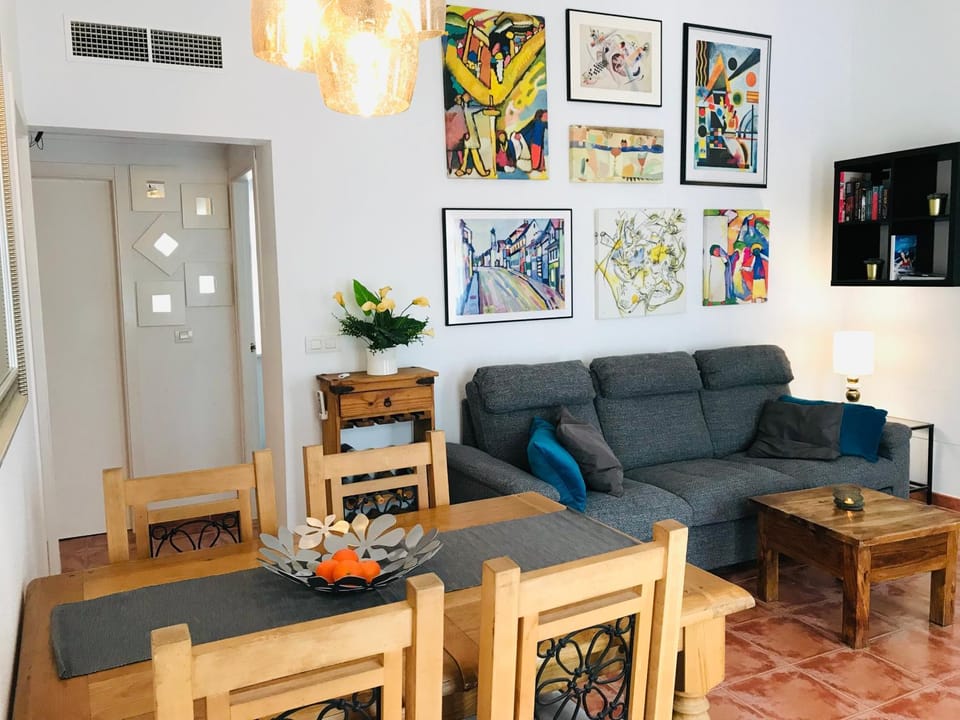 TV and multimedia, Living room, Seating area