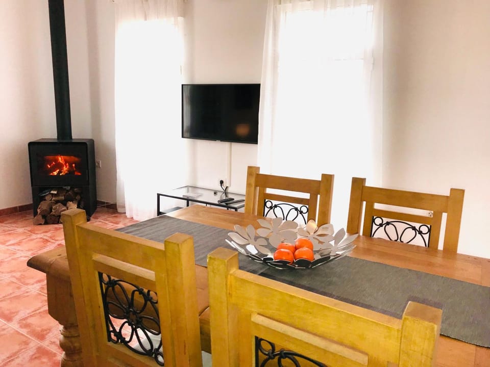 TV and multimedia, Living room, Dining area