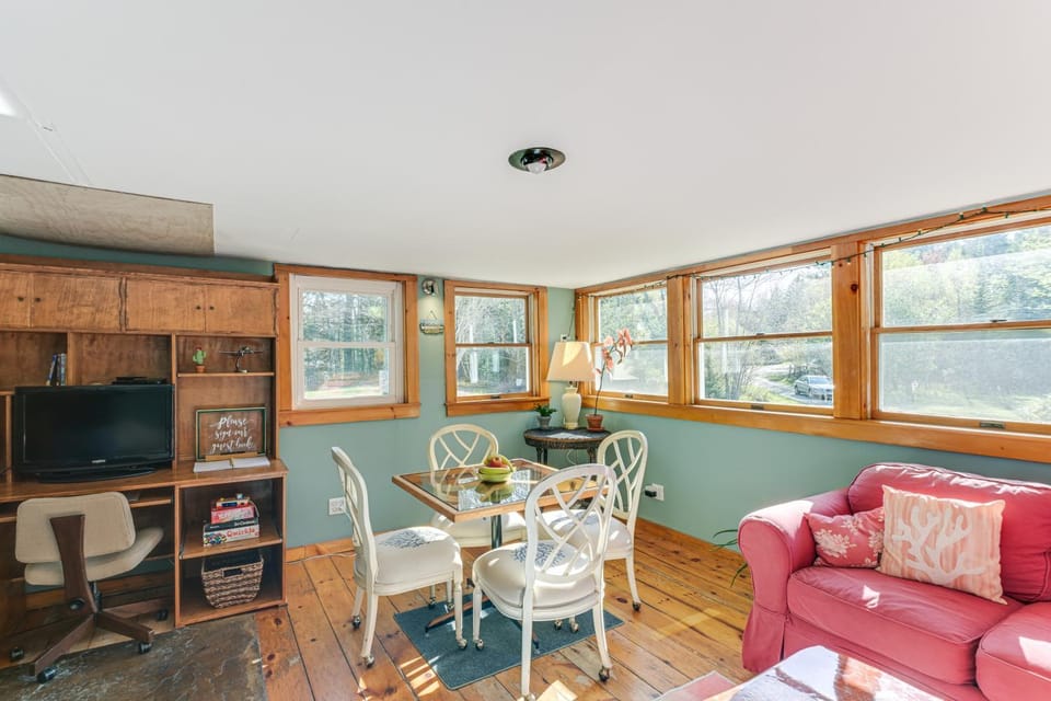 13 Mi to Acadia: Artistic Retreat in Nature House in Trenton