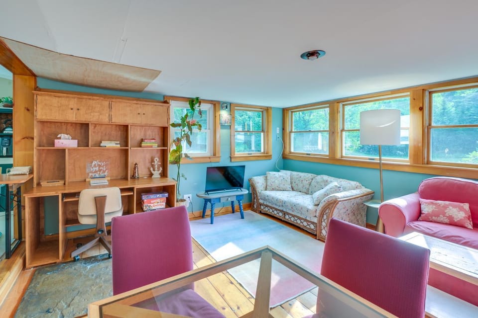 13 Mi to Acadia: Artistic Retreat in Nature House in Trenton