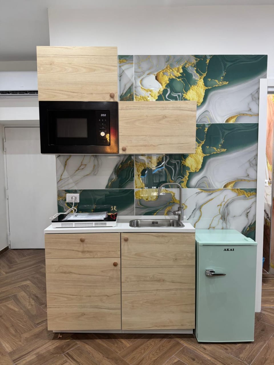 Kitchen or kitchenette, stove
