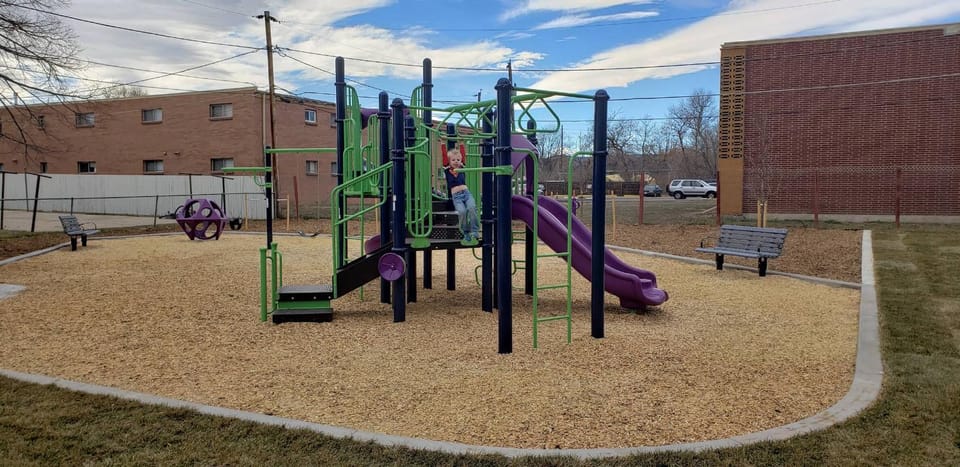 Nearby landmark, Neighbourhood, Children play ground, young children