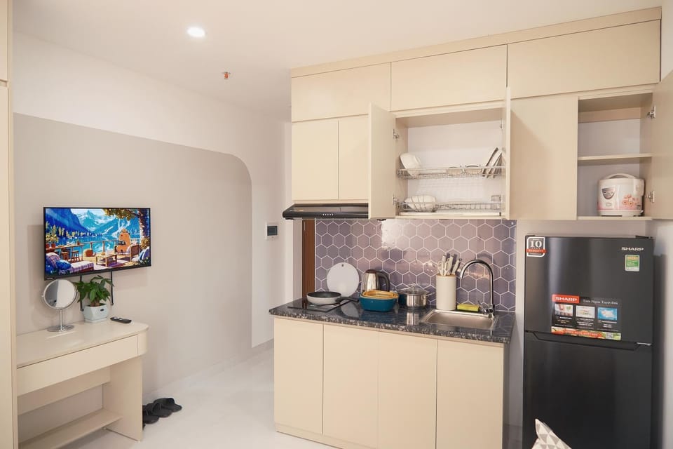 TV and multimedia, Kitchen or kitchenette, stove