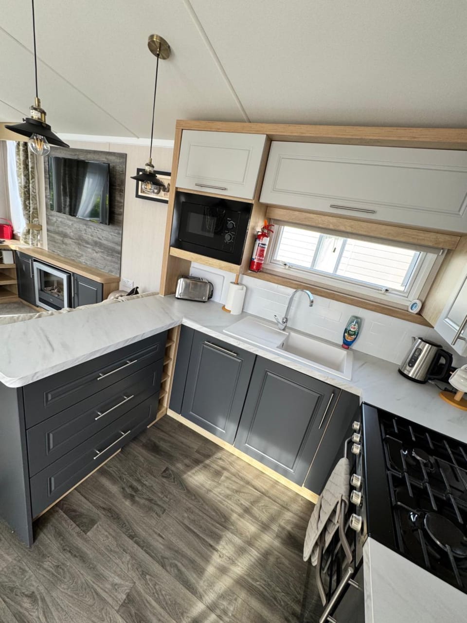 Kitchen or kitchenette, oven, stove