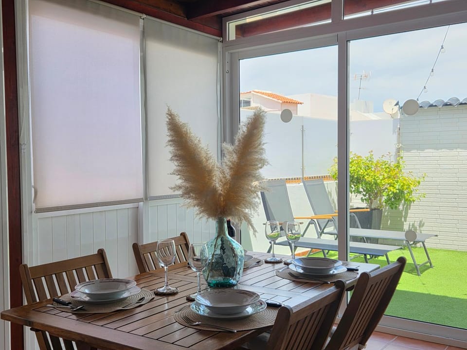 Balcony/Terrace, sunbed