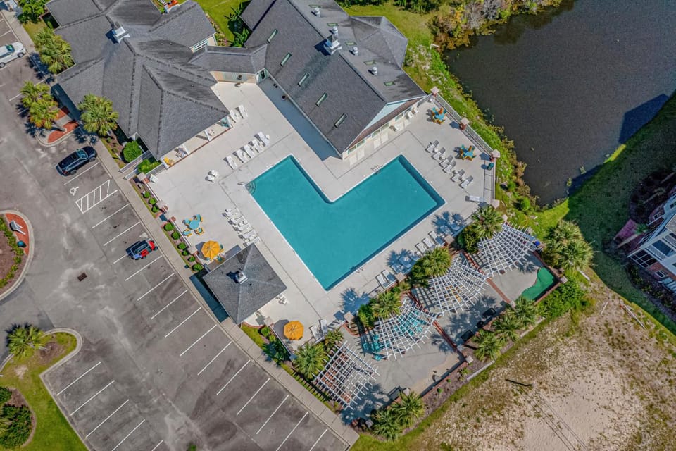 Tupelo Bay Villa 1207 House in Garden City
