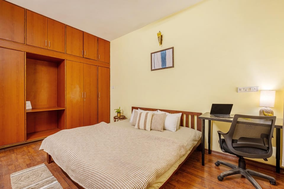 Bed, Photo of the whole room, Bedroom, wardrobe
